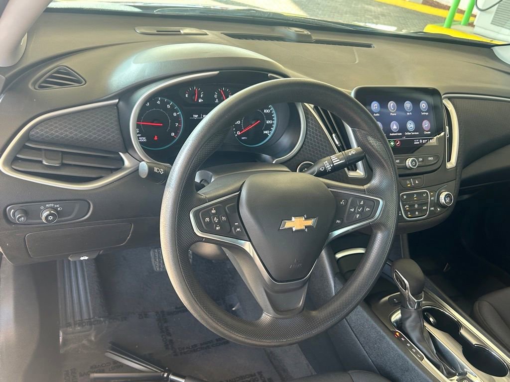 Used 2025 Chevrolet Malibu LT image 34