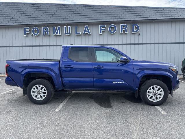 Used 2024 Toyota Tacoma SR5 AWD/4WD image 6