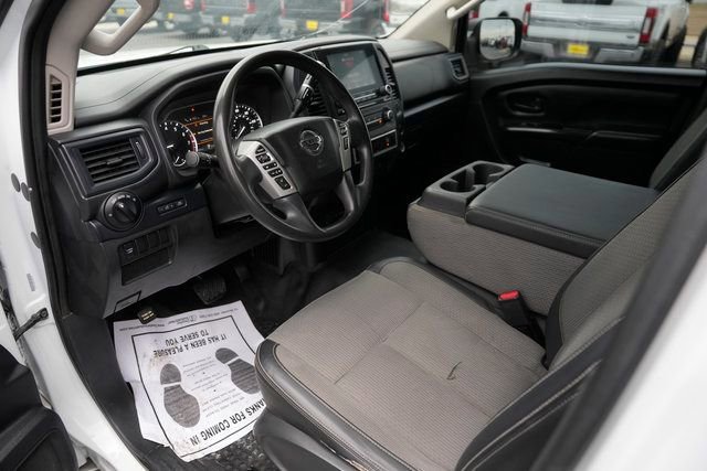 Used 2021 Nissan Titan S w/ S Utility Package image 8