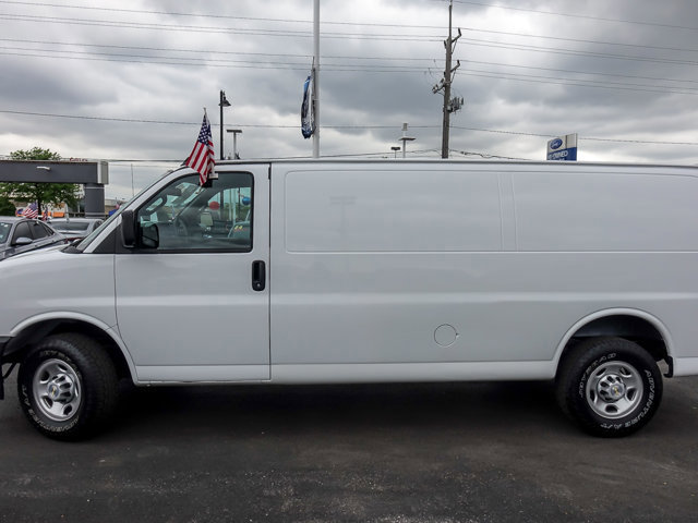 Used 2024 Chevrolet Express 2500 Extended w/ Driver Convenience Package RWD image 5