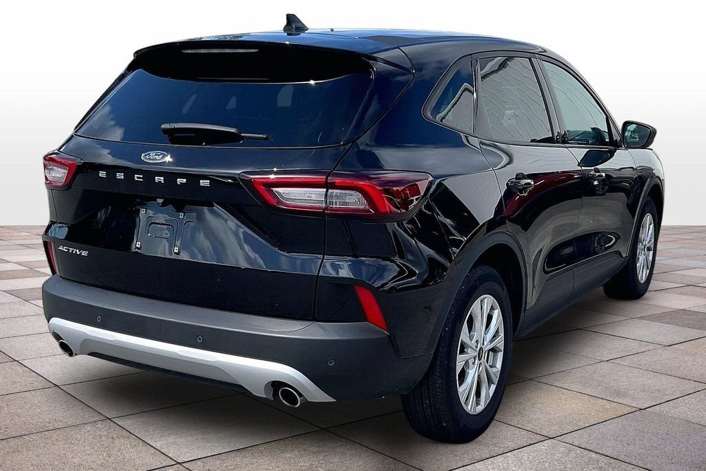 Certified 2025 Ford Escape Active w/ Active Premium Tech Pack FWD image 12