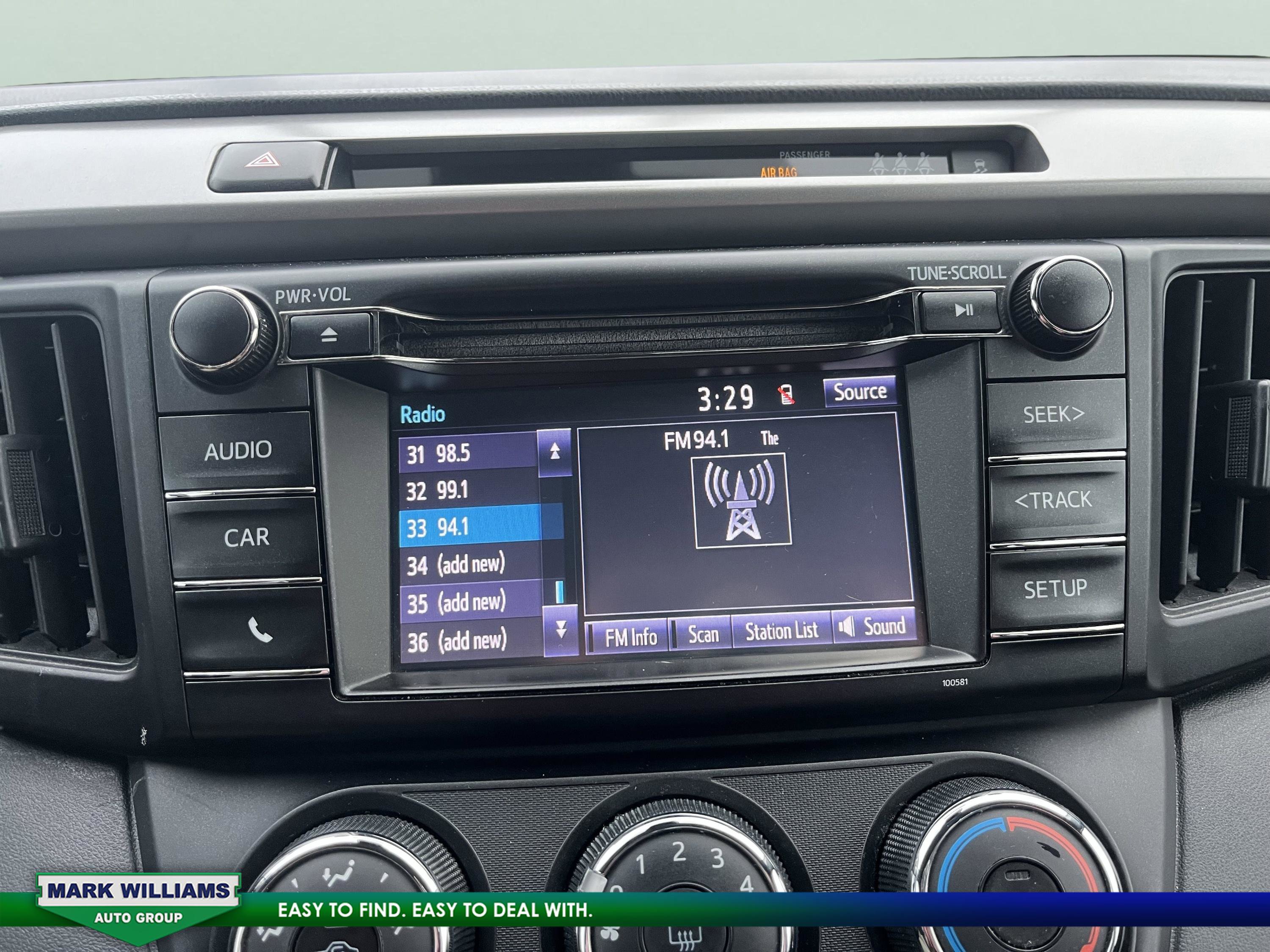 Used 2018 Toyota RAV4 LE image 18