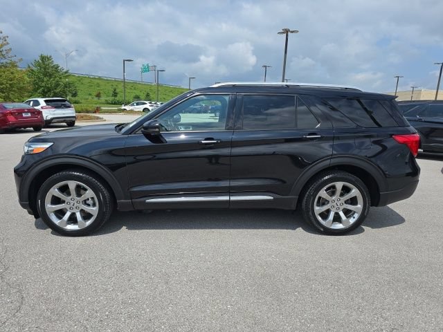Certified 2020 Ford Explorer Platinum w/ Premium Technology Package AWD/4WD image 2