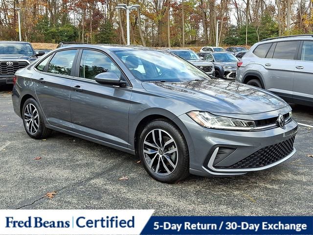 Used 2025 Volkswagen Jetta SE