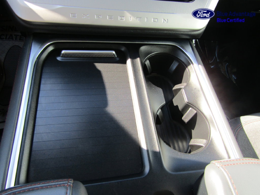 Certified 2025 Ford Expedition Active AWD/4WD image 58