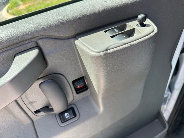Used 2024 GMC Savana 2500 w/ Driver Convenience Package RWD image 18
