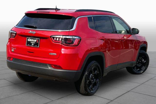 Used 2023 Jeep Compass Latitude w/ Convenience Group AWD/4WD image 13
