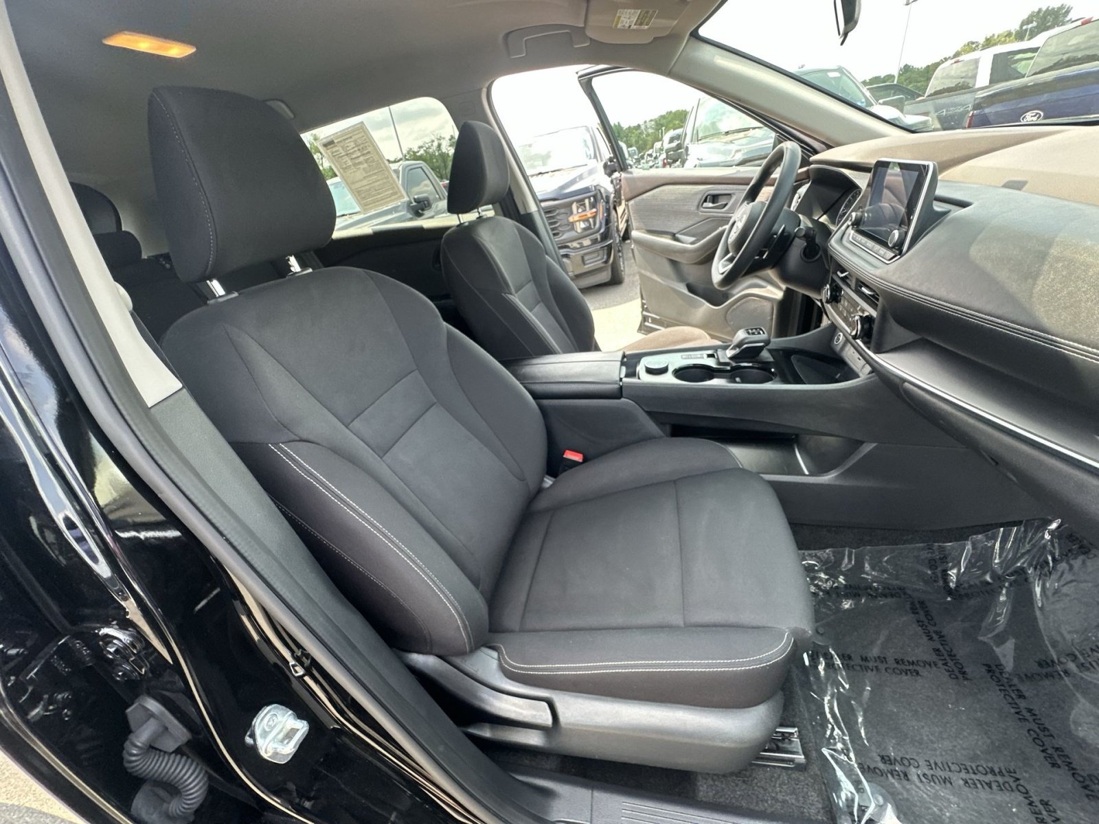 Used 2023 Nissan Rogue S AWD/4WD image 33