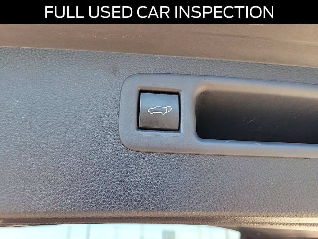Used 2021 Toyota Highlander XLE AWD/4WD image 8