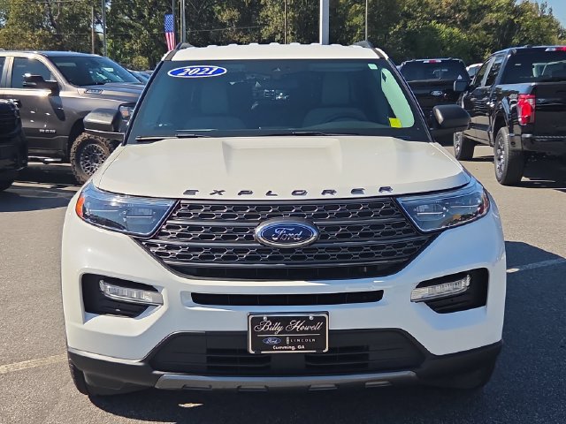 Certified 2021 Ford Explorer XLT w/ Equipment Group 202A RWD image 8
