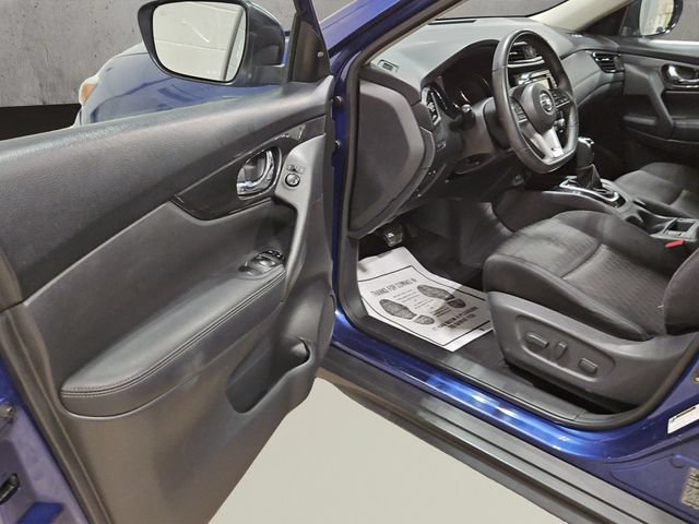 Used 2018 Nissan Rogue SV AWD/4WD image 10
