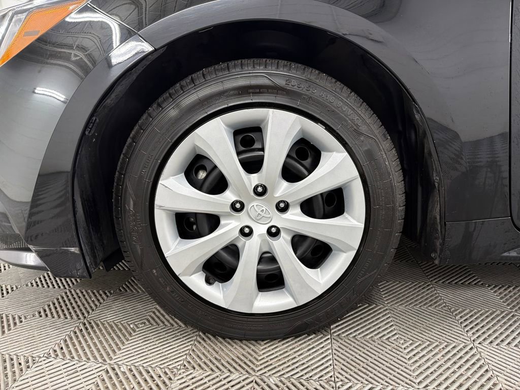 Used 2024 Toyota Corolla LE image 12