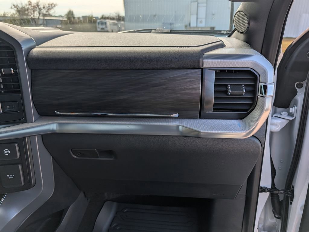 Certified 2025 Ford F150 Lariat w/ Equipment Group 501A Mid image 28