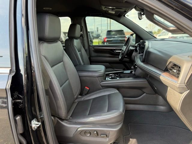 Used 2025 Chevrolet Tahoe LT AWD/4WD image 21