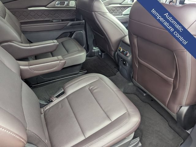 Certified 2025 Ford Explorer Platinum w/ Ultimate Package AWD/4WD image 17