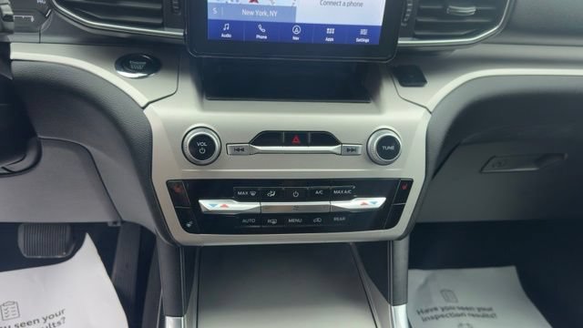 Certified 2022 Ford Explorer XLT w/ Equipment Group 202A AWD/4WD image 11