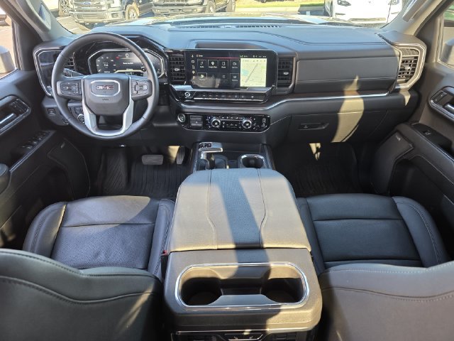 Used 2023 GMC Sierra 1500 SLT AWD/4WD image 8