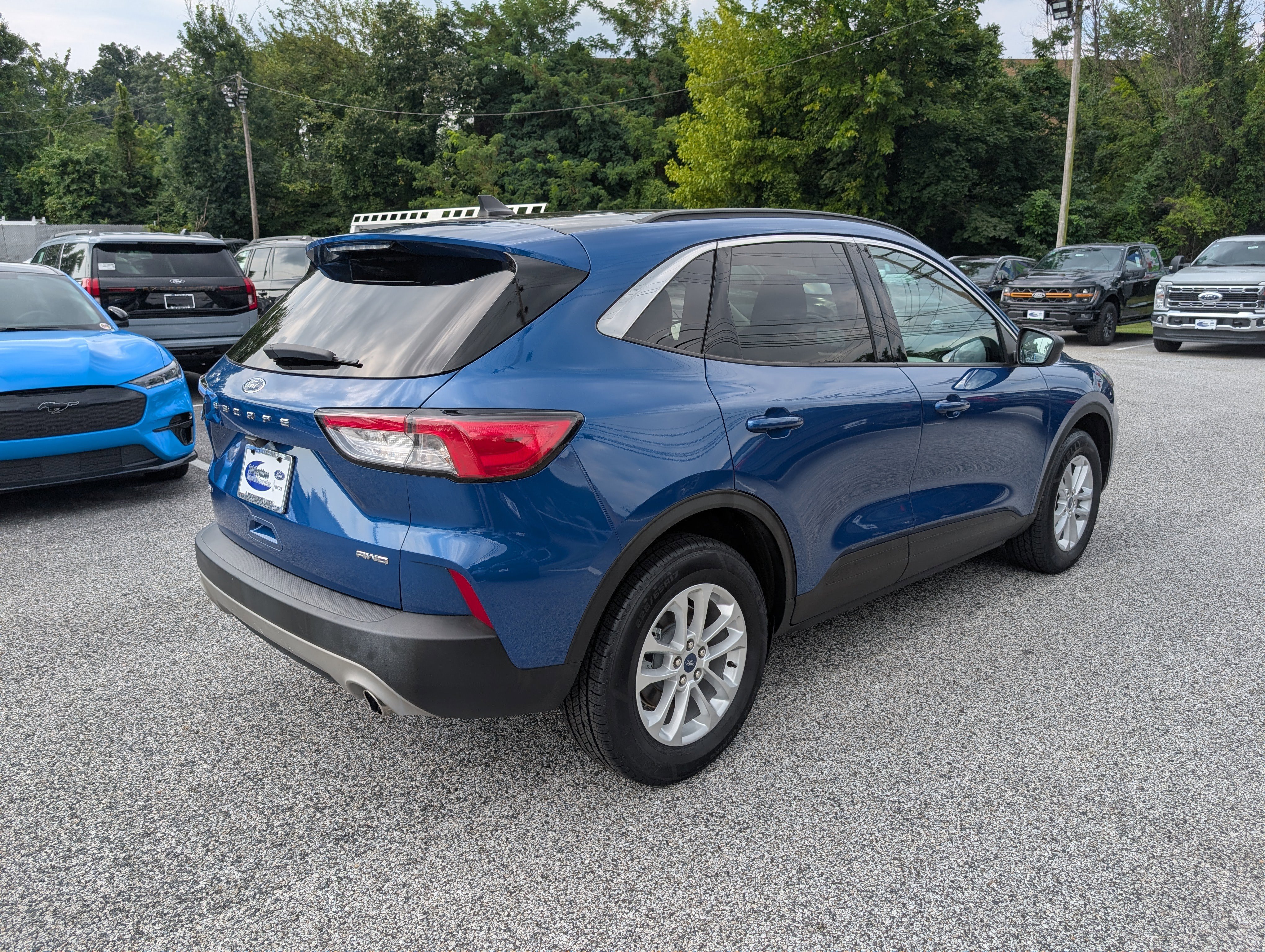 Certified 2022 Ford Escape SE image 8