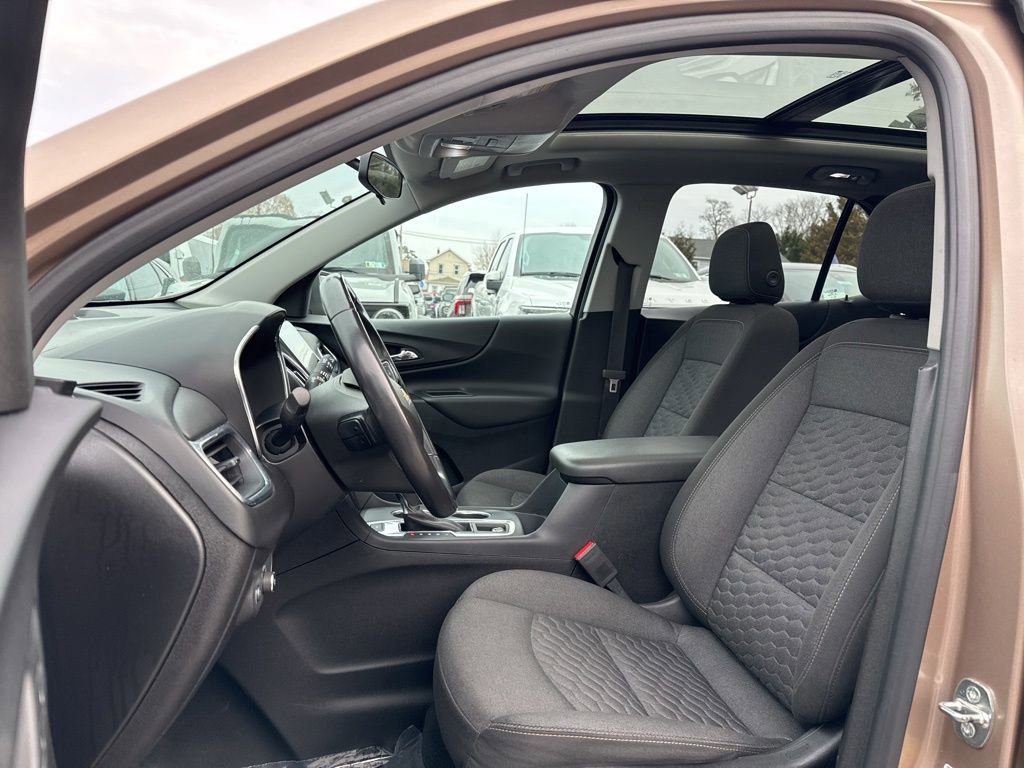 Used 2019 Chevrolet Equinox LT w/ Sun & Navigation Package image 13