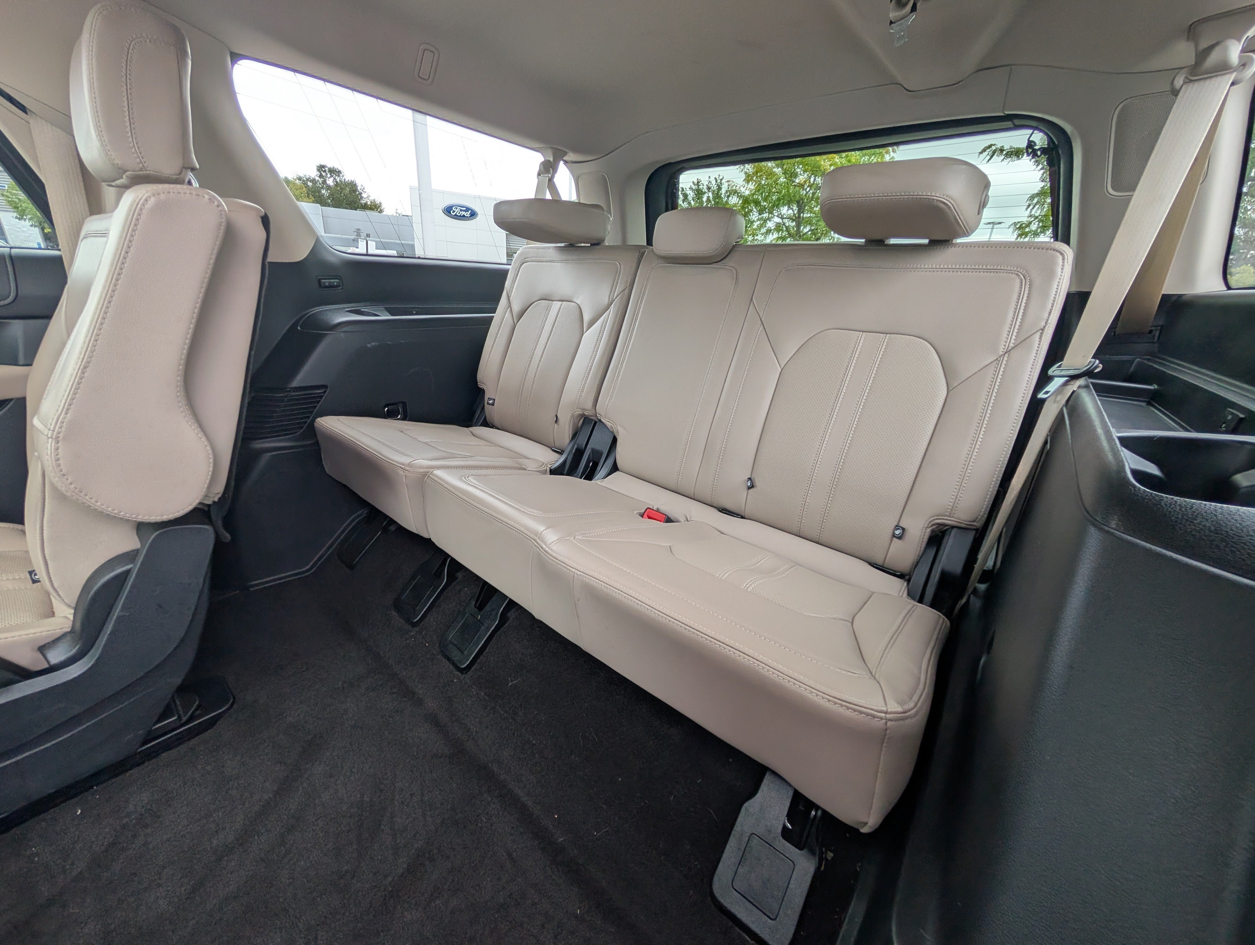Certified 2022 Ford Expedition Max Limited AWD/4WD image 18