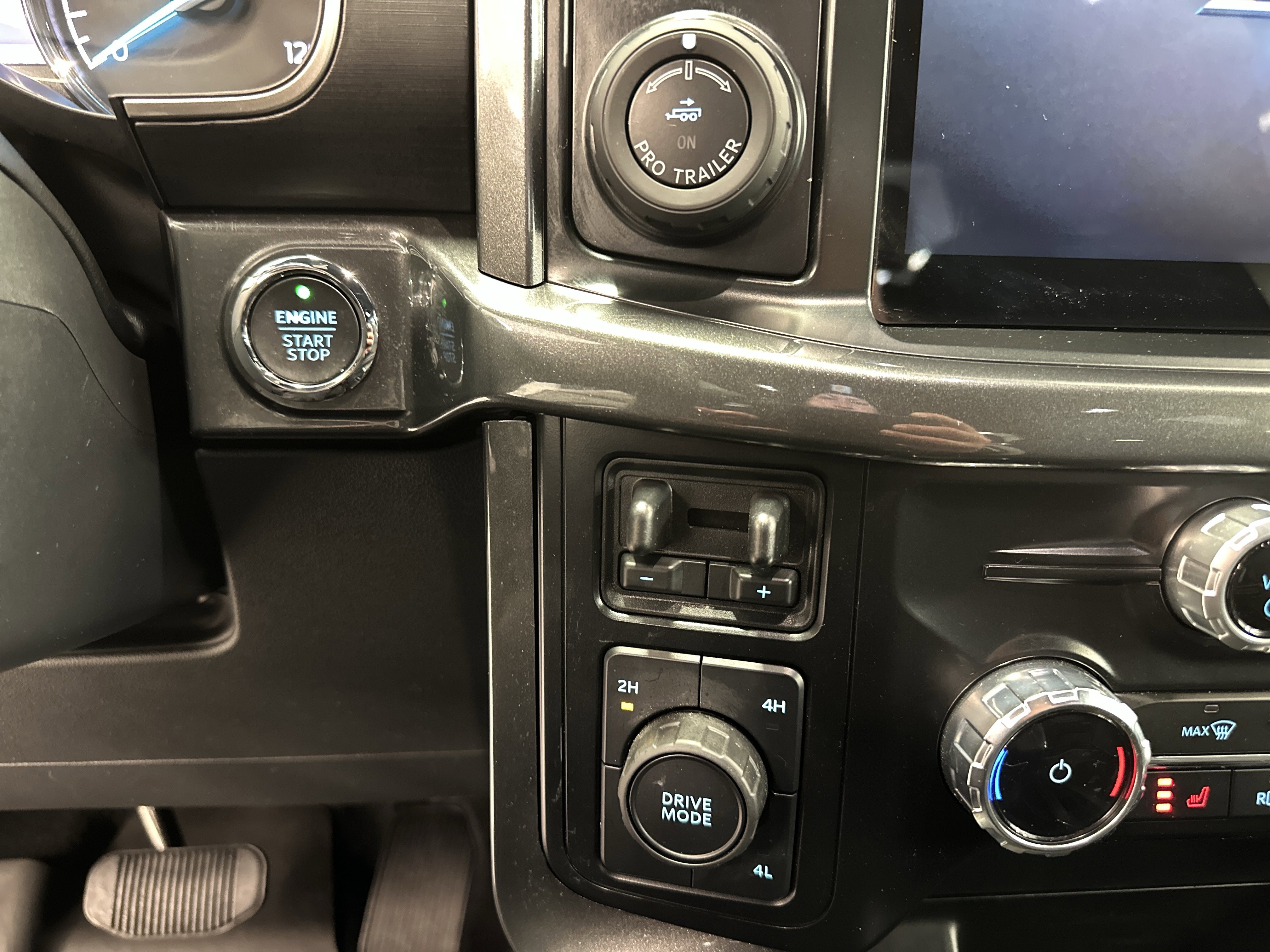 Certified 2023 Ford F150 XLT w/ Equipment Group 302A High image 32