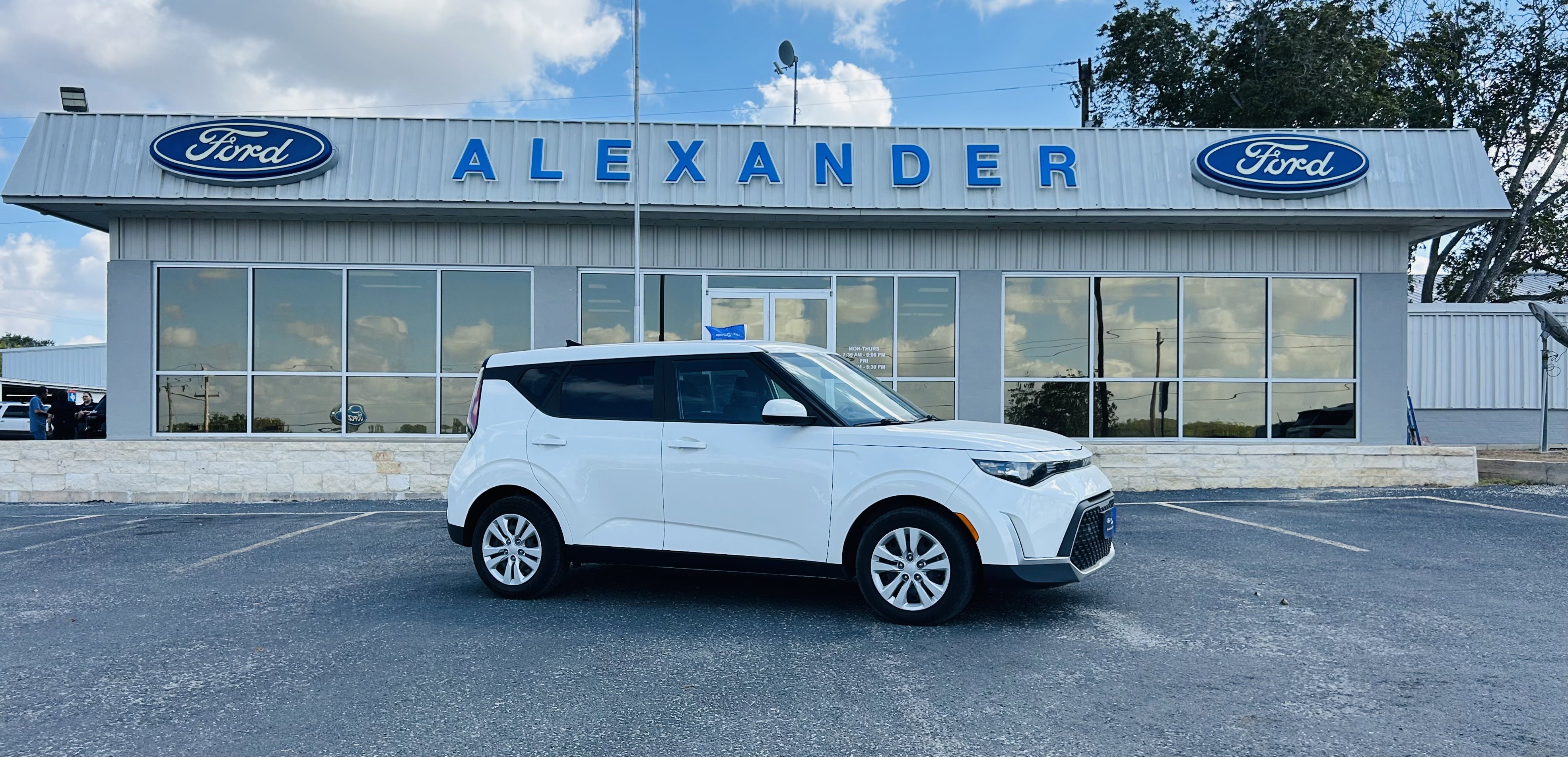 Used 2023 Kia Soul LX