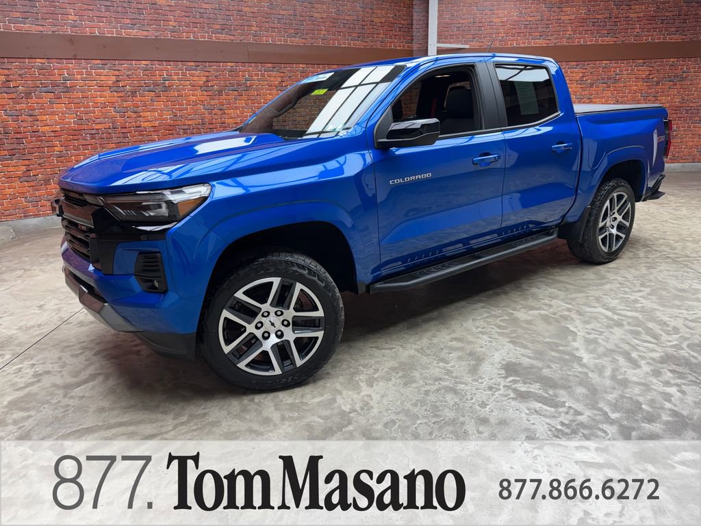 Used 2024 Chevrolet Colorado Z71 w/ Z71 Convenience Package 2