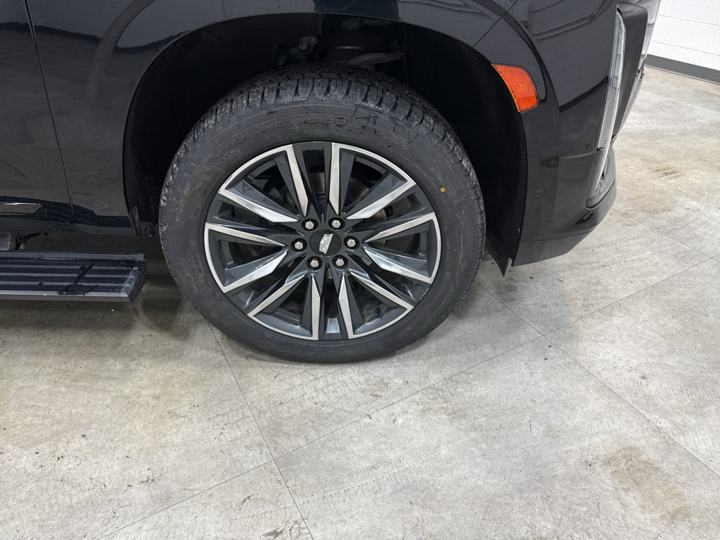 Used 2021 Cadillac Escalade Sport w/ Driver Assist Tech Package AWD/4WD image 25