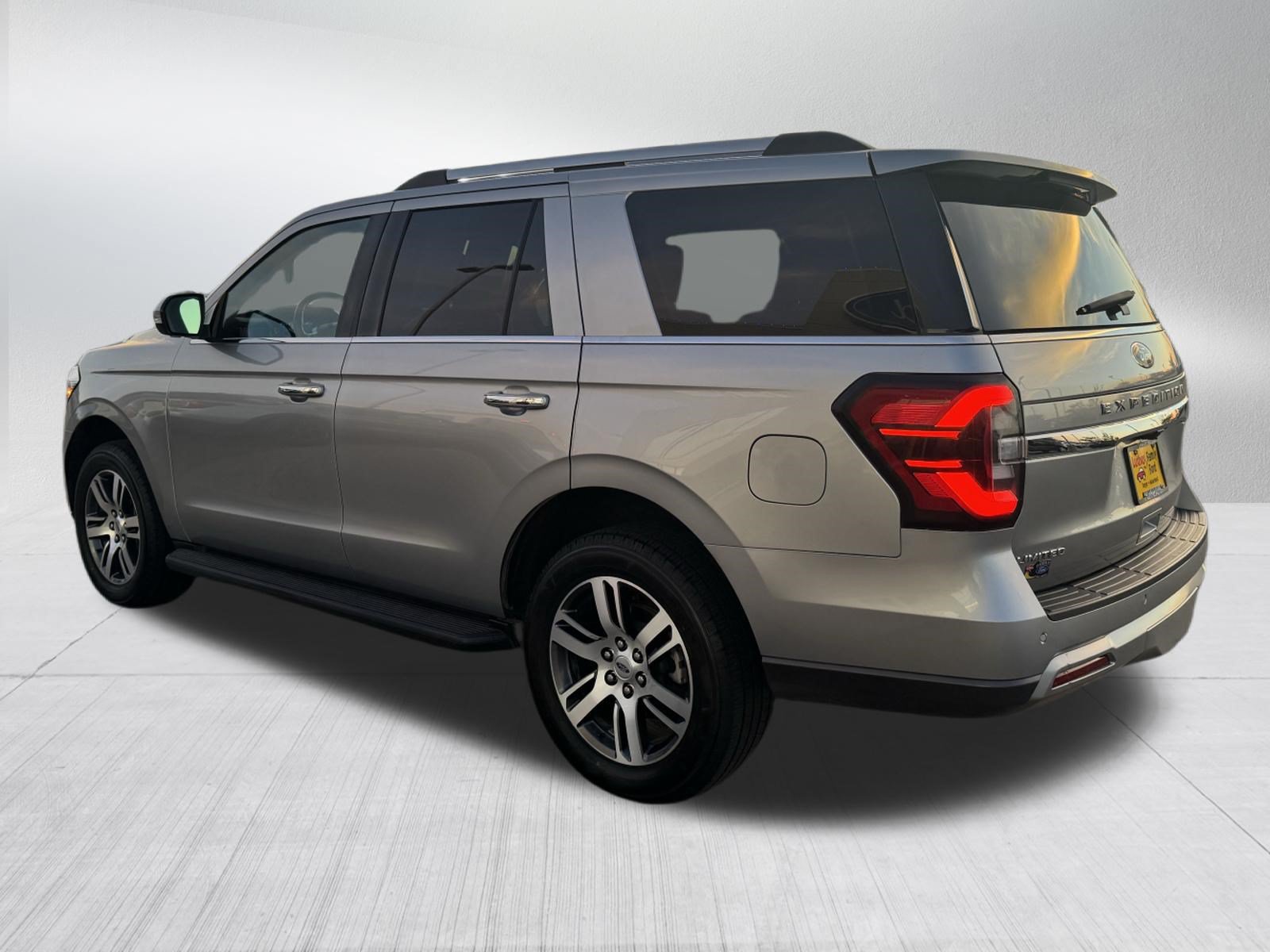 Certified 2024 Ford Expedition Limited AWD/4WD image 5