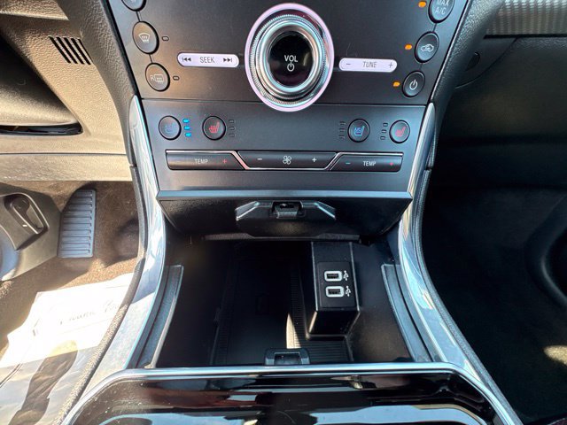 Certified 2020 Ford Edge Titanium w/ Equipment Group 301A FWD image 19
