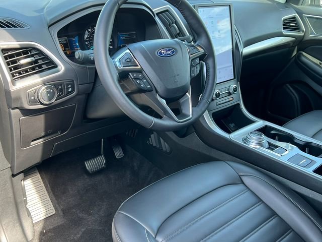 Certified 2024 Ford Edge SEL w/ Convenience Package image 16