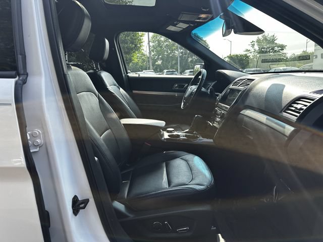 Certified 2018 Ford Explorer XLT w/ Equipment Group 202A AWD/4WD image 34