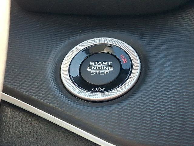 Used 2023 Jeep Grand Cherokee Laredo w/ Luxury Tech Group I AWD/4WD image 20