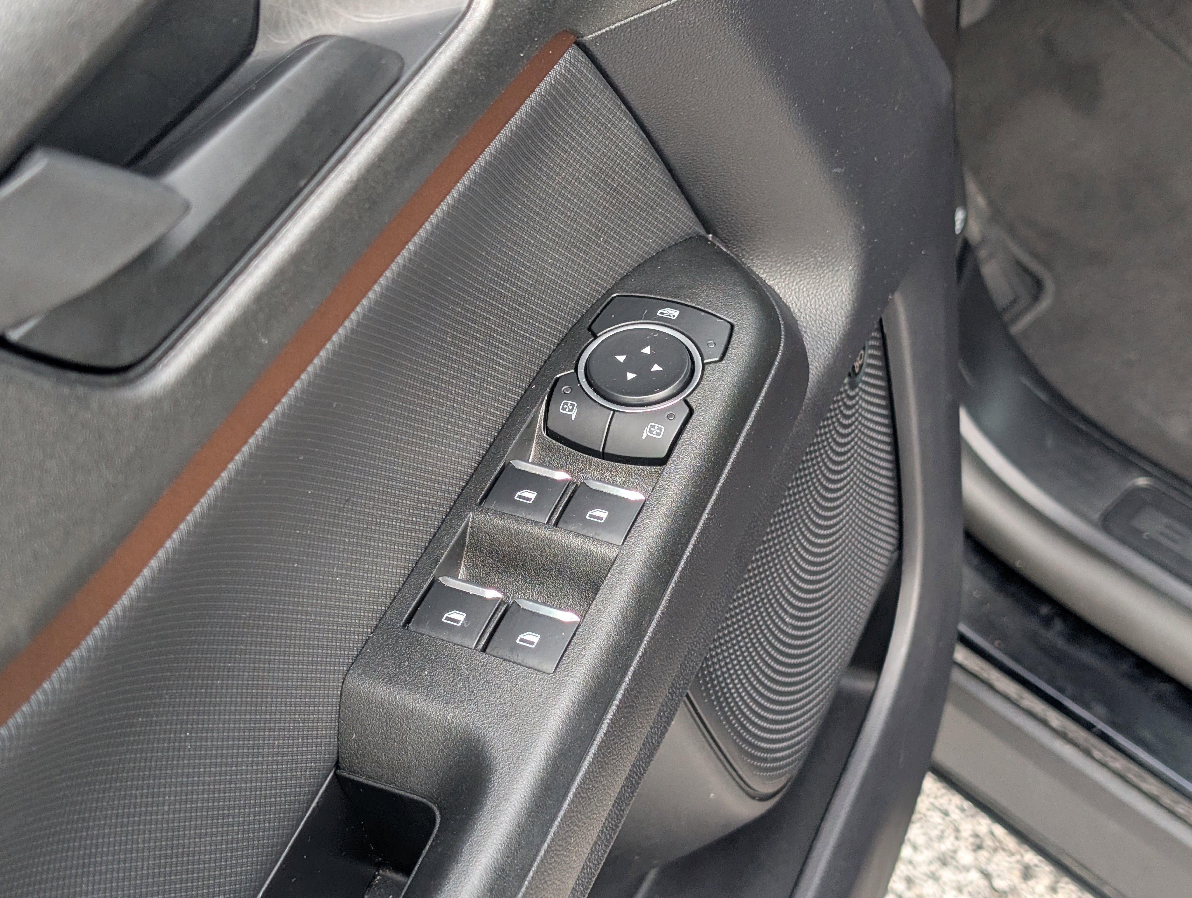 Certified 2025 Ford Bronco Sport Outer Banks w/ Outer Banks Tech Package+ AWD/4WD image 19