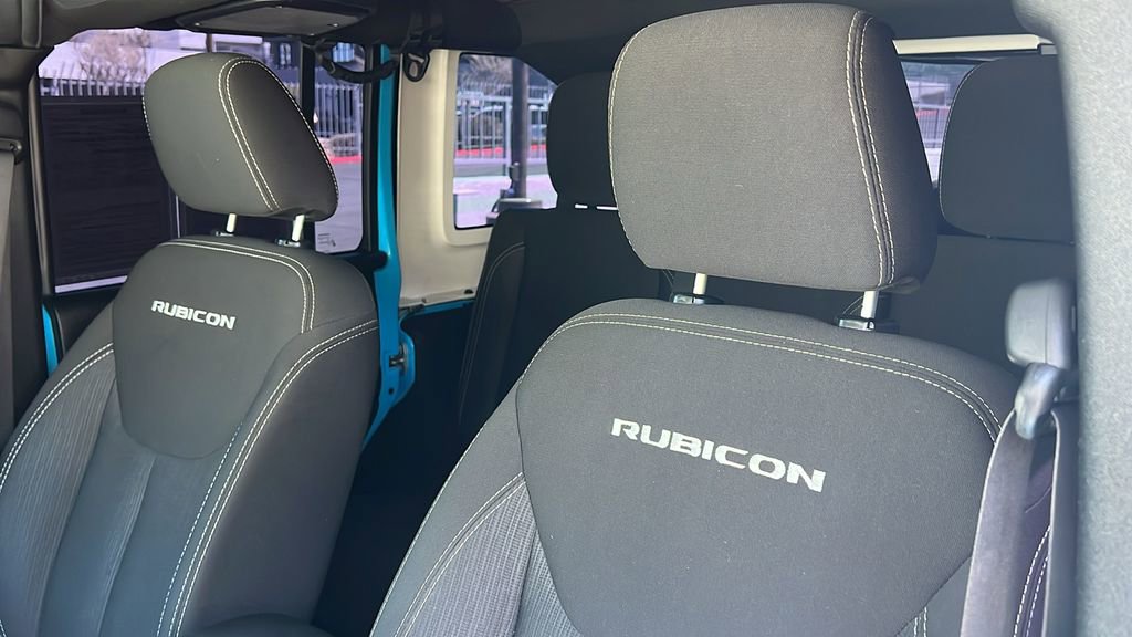 Used 2017 Jeep Wrangler Unlimited Rubicon AWD/4WD image 13