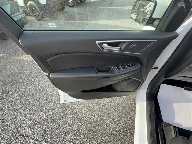 Certified 2022 Ford Edge SEL w/ Convenience Package image 11