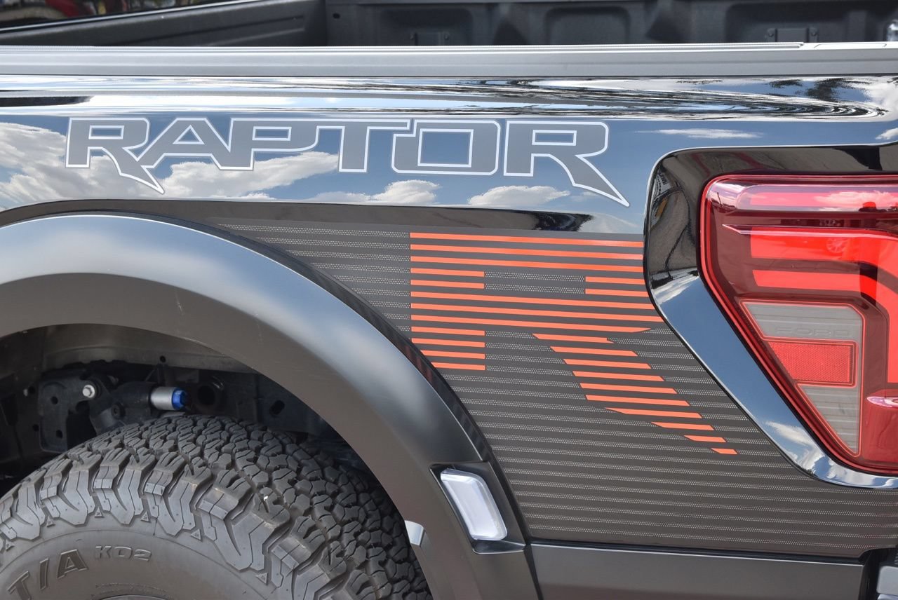 Certified 2025 Ford F150 Raptor w/ Equipment Group 803A Raptor R AWD/4WD image 12