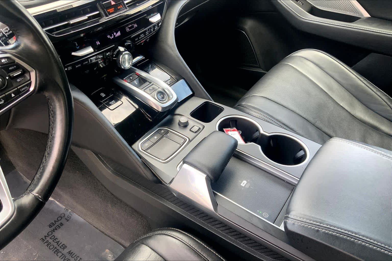 Used 2023 Acura MDX SH-AWD w/ Technology Package image 32