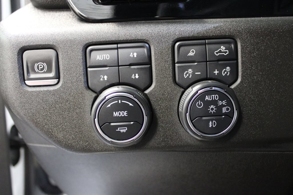 Used 2024 Chevrolet Silverado 3500 High Country w/ High Country Premium Package AWD/4WD image 20