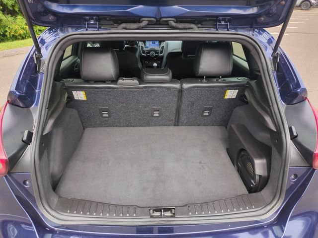 Certified 2017 Ford Focus ST w/ Equipment Group 401A FWD image 33
