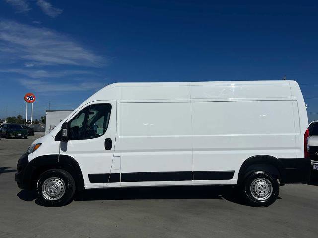 Used 2024 RAM ProMaster 2500 w/ Safety Group image 4
