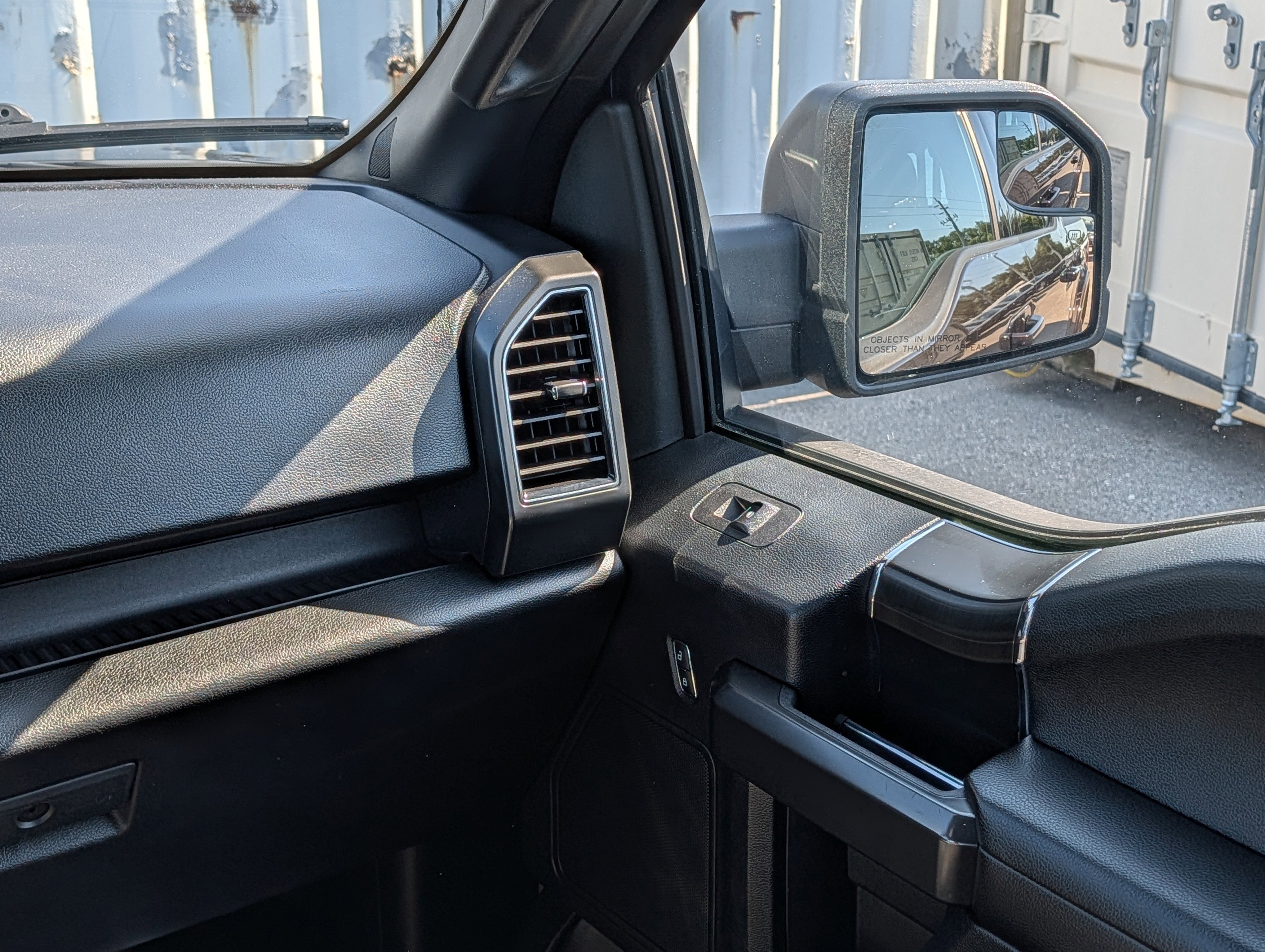 Certified 2019 Ford F150 XLT w/ Equipment Group 302A Luxury AWD/4WD image 17
