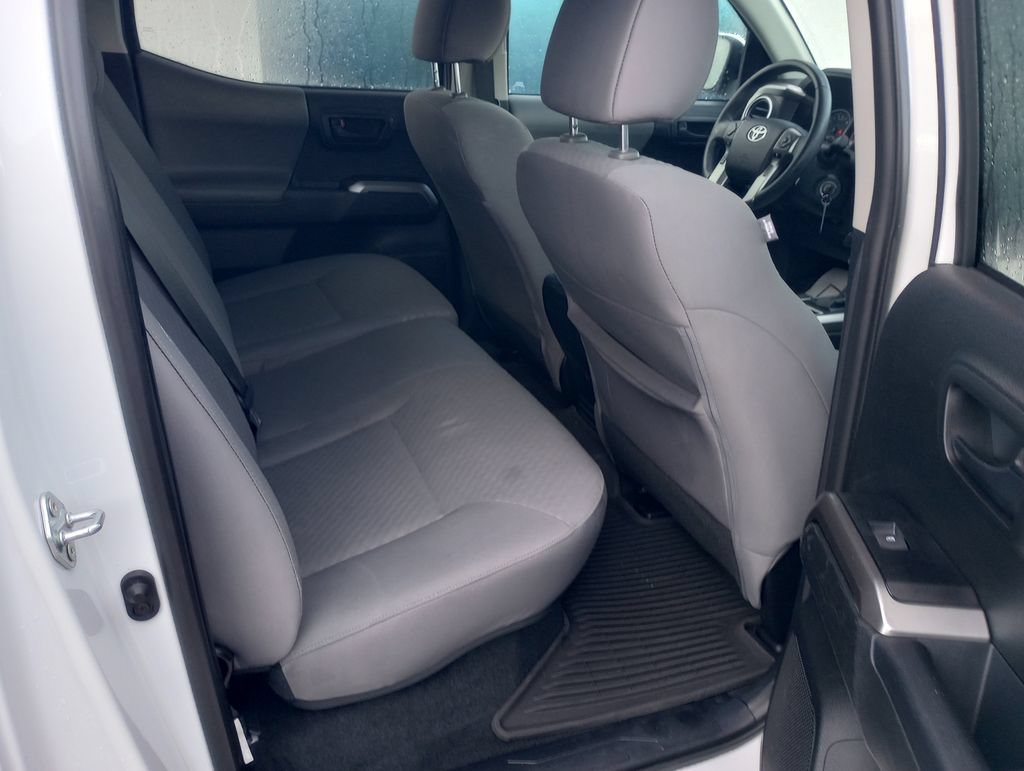 Used 2022 Toyota Tacoma SR5 RWD image 12
