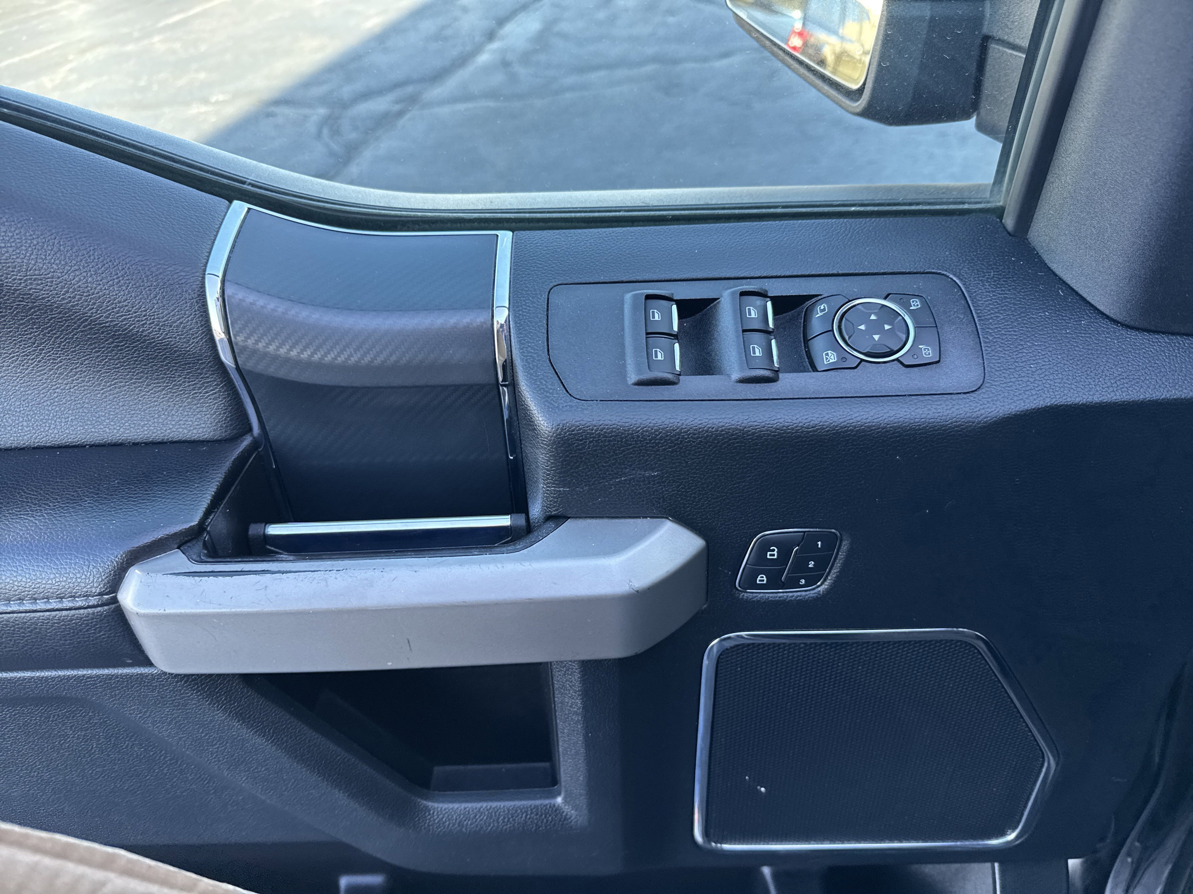 Certified 2020 Ford F150 Lariat w/ Equipment Group 502A Luxury image 25