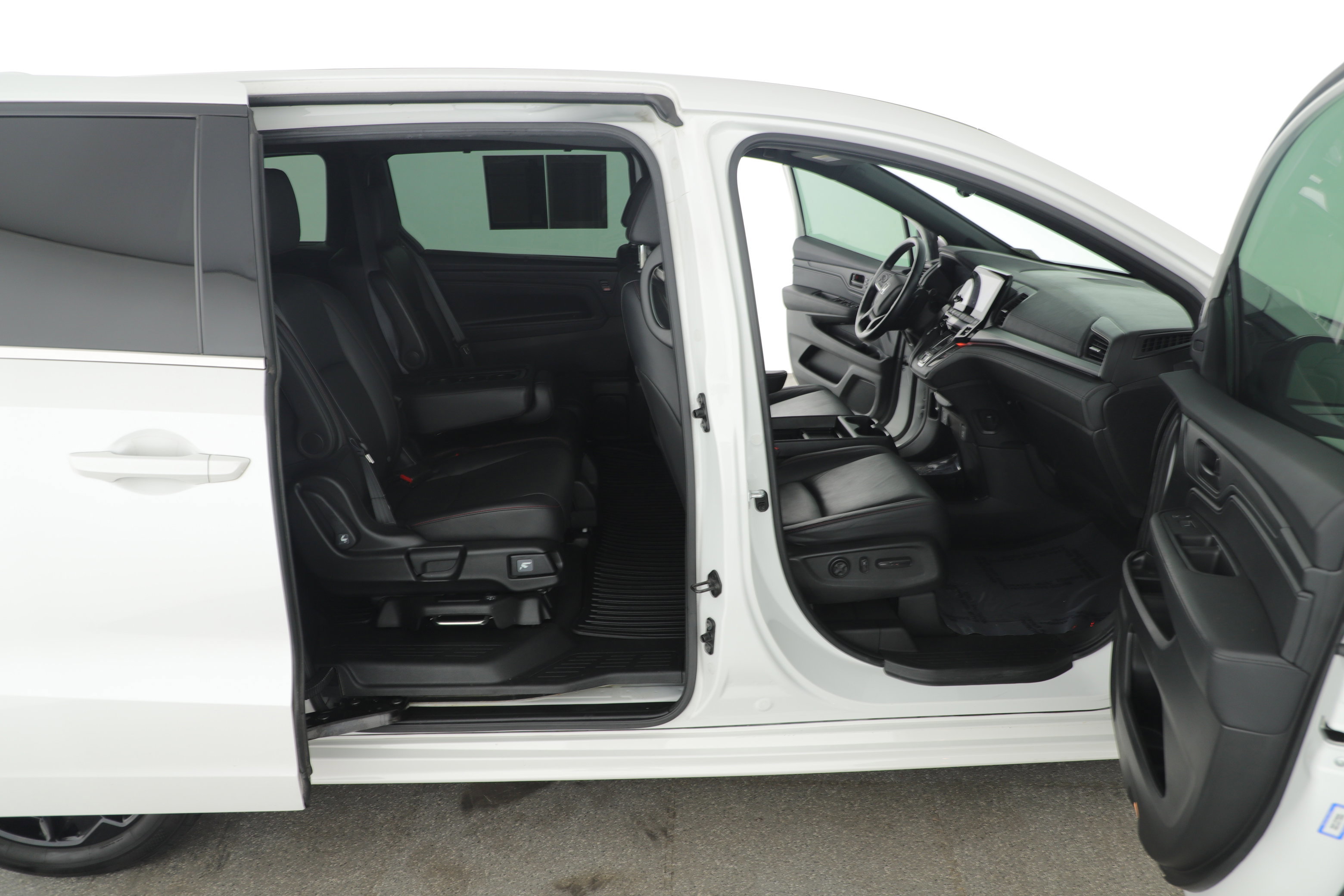 Used 2023 Honda Odyssey Sport image 23