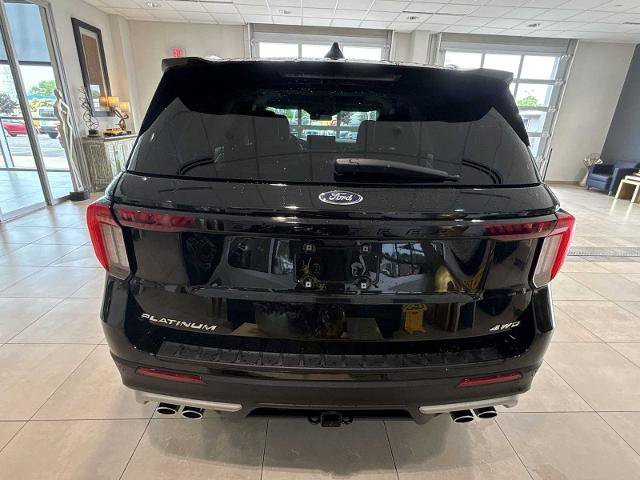 Certified 2025 Ford Explorer Platinum w/ Ultimate Package AWD/4WD image 4