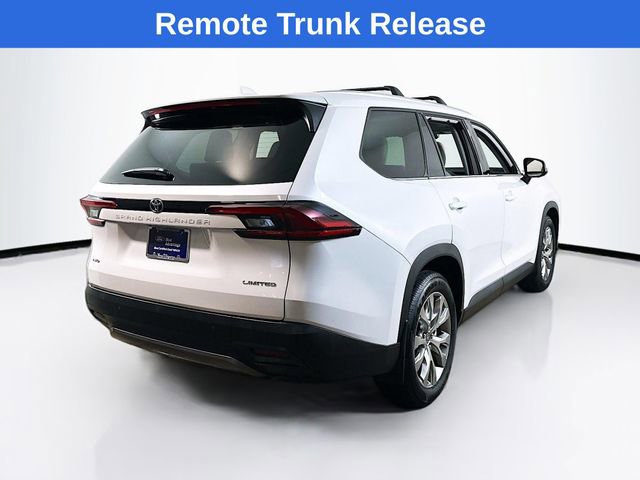 Used 2025 Toyota Grand Highlander AWD image 13