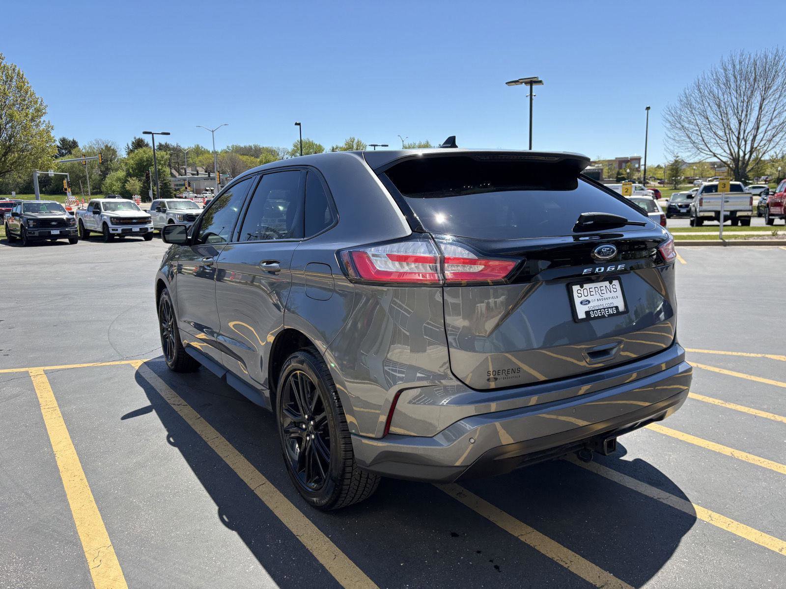 Certified 2024 Ford Edge ST-Line w/ Class II Trailer Tow Package AWD/4WD image 4