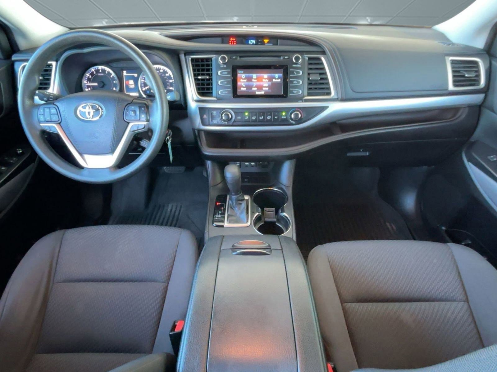 Used 2019 Toyota Highlander LE image 14