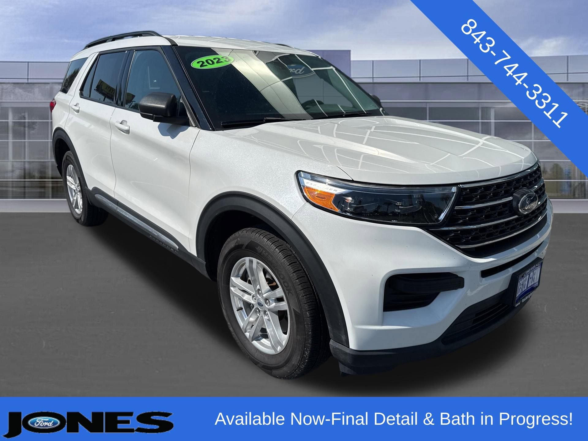 Certified 2023 Ford Explorer XLT AWD/4WD image 1